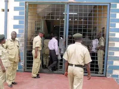 Nigerian Govt. to embark on mass release of prisoners across the country