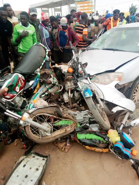 7 burnt to death on Sagamu-Benin expressway accident