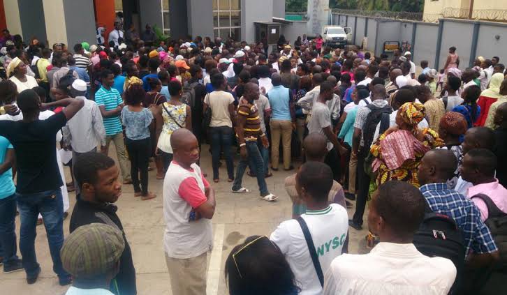 Banks in FCT comply with CBN’s directive to work weekends, customers throng premises