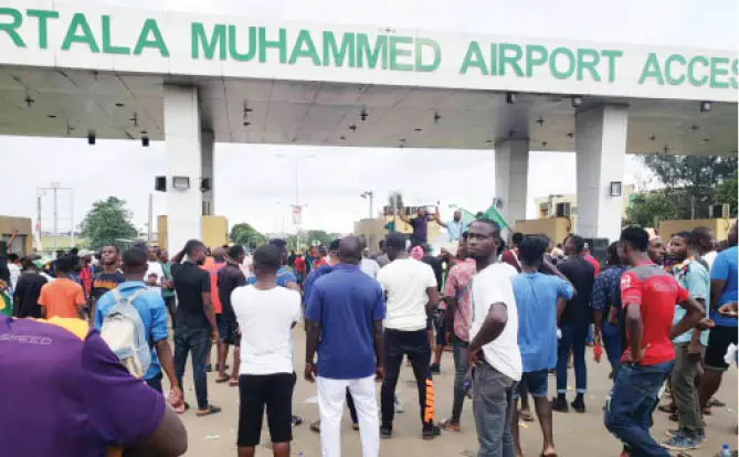 Passengers stranded as aviation unions begin strike