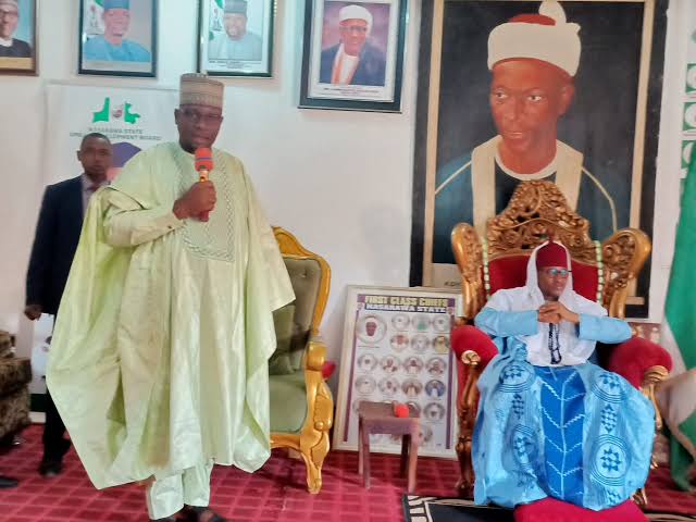 Nasarawa traditional ruler inaugurates 30 cabinet members