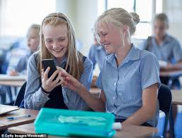 UK To Ban Mobile Phones In State Classrooms