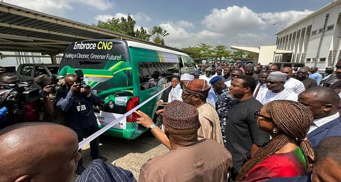 CNG Vehicles: FG inaugurates Lagos P-CNGi Pilot Conversion Centres